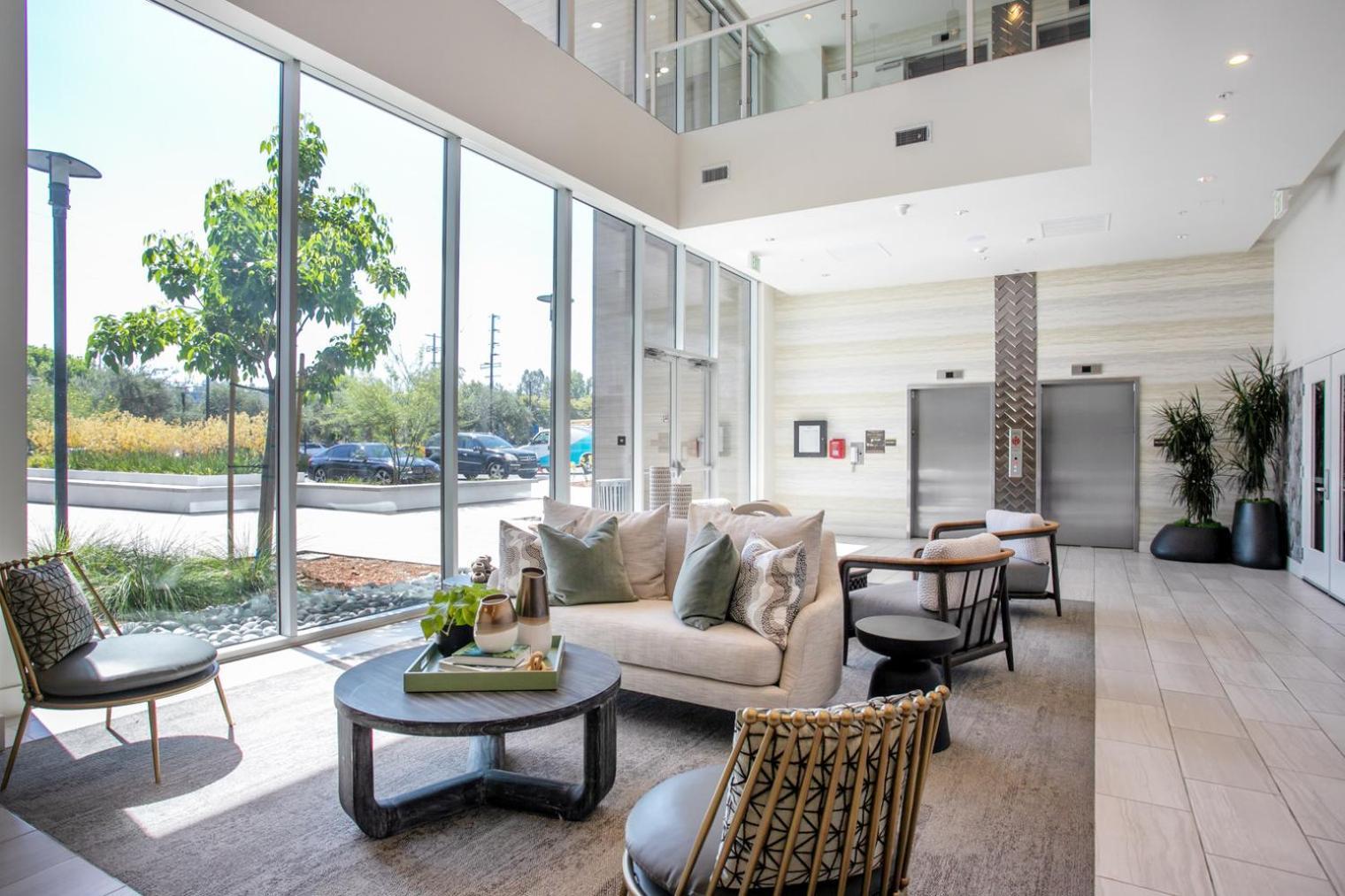 Woodland Hills W Gym Pool Nr 101 Lax-830 Los Ángeles