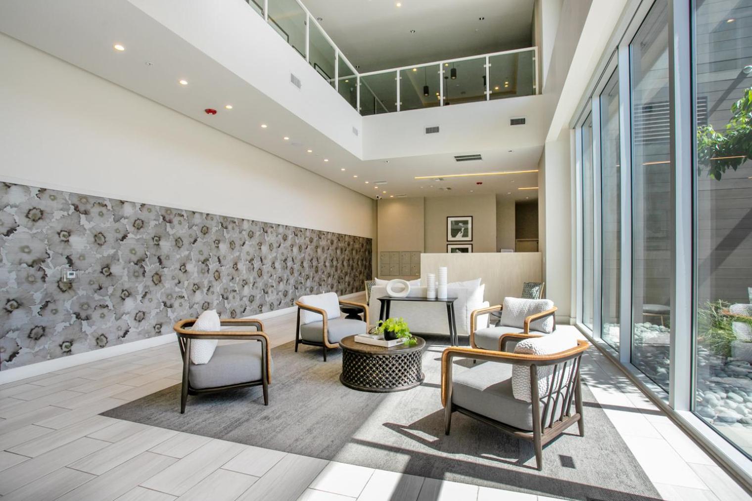 Woodland Hills W Gym Pool Nr 101 Lax-830 * Los Ángeles